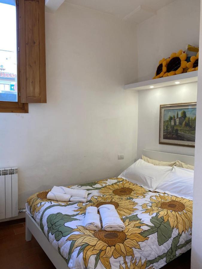 Overlooking'S Duomo Apartment In Mercato Centrale Флоренция Екстериор снимка